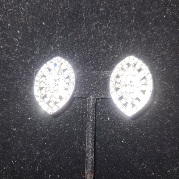 Kenneth Jay Lane Silver Tone Rhinestone Marquise Clip On Statement Earrings - Picture 4 of 13